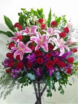 Opening flower basket 8