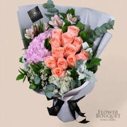 Garden roses + pink hydrangeas + lining flowers bouquet