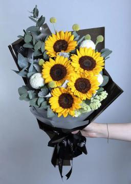 Polytechnic University Graduation Bouquet - Hung Hom Flower Shop